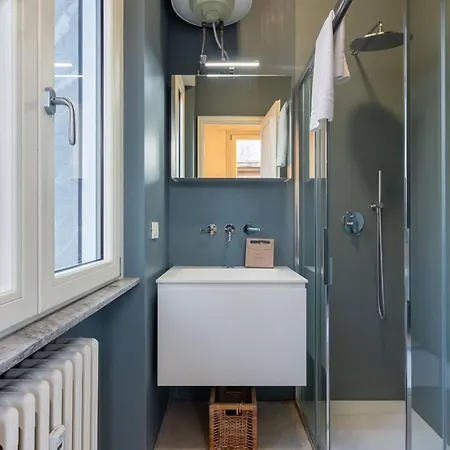 Daire Serra 2br With Terrace By Halldis Milano